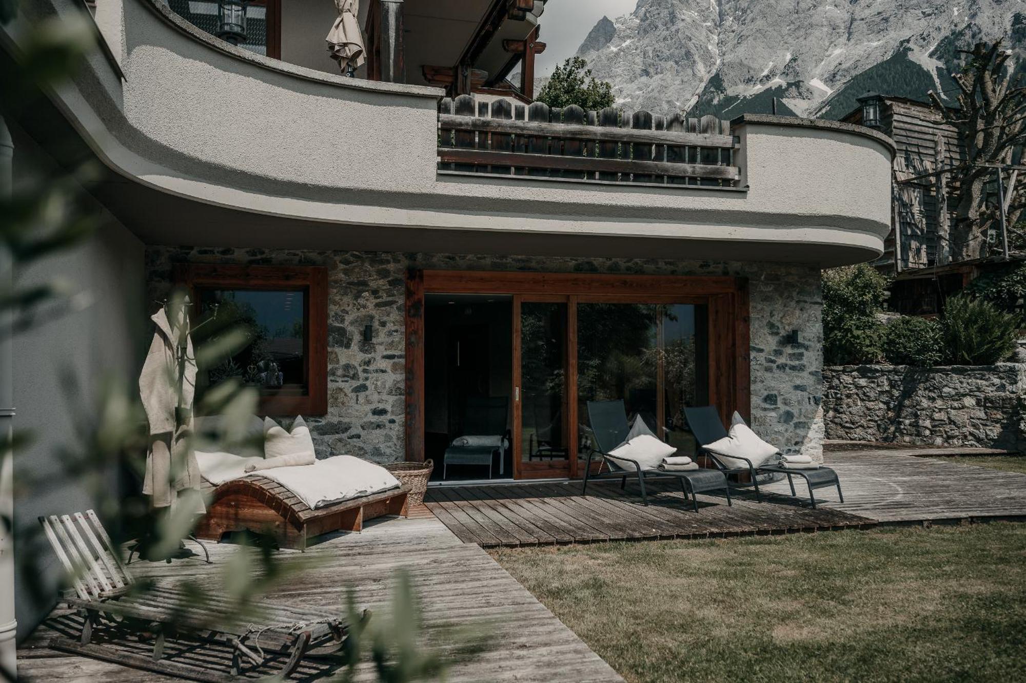 Alpenappartements Cristall Ehrwald Exteriör bild