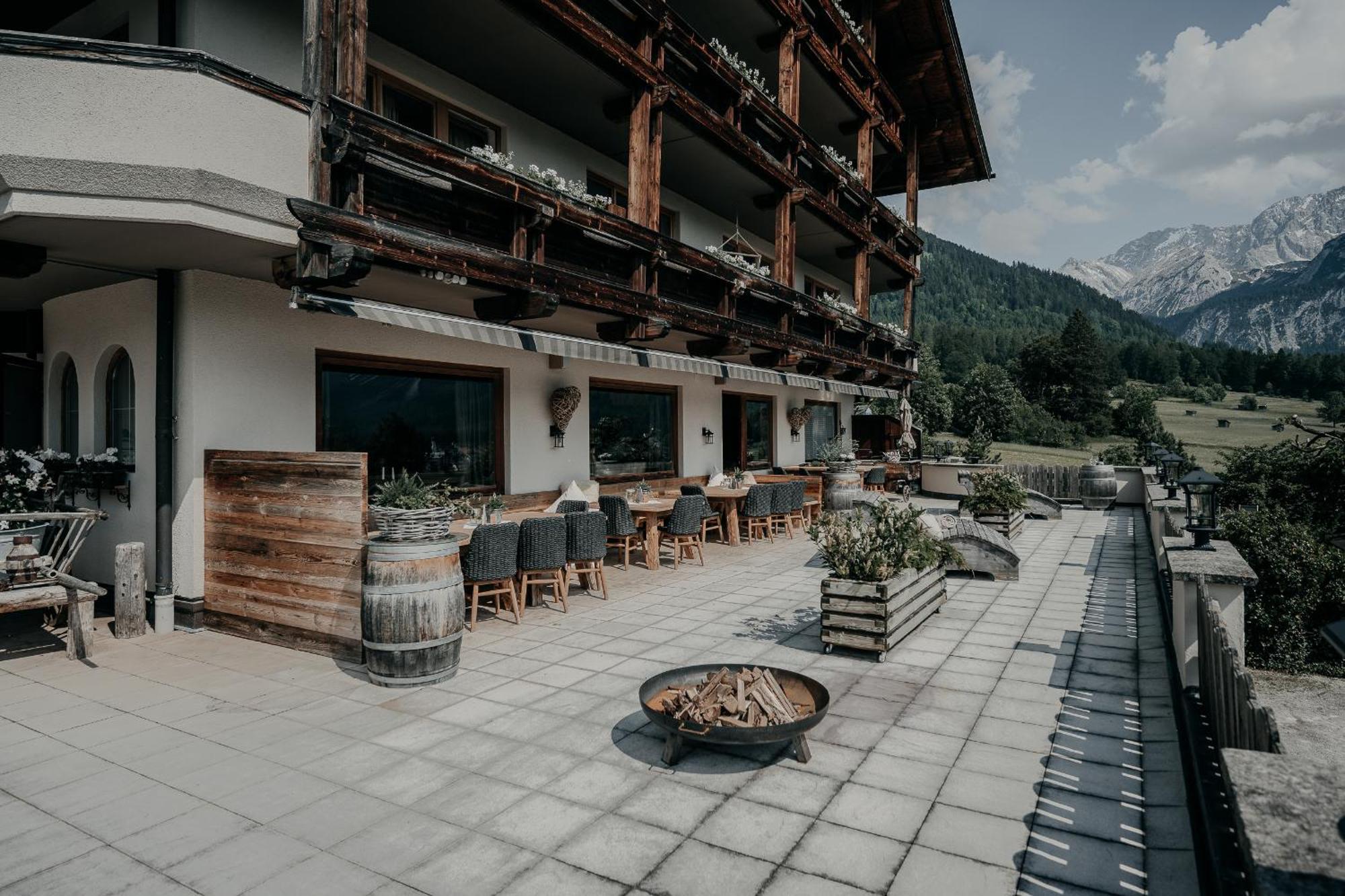 Alpenappartements Cristall Ehrwald Exteriör bild