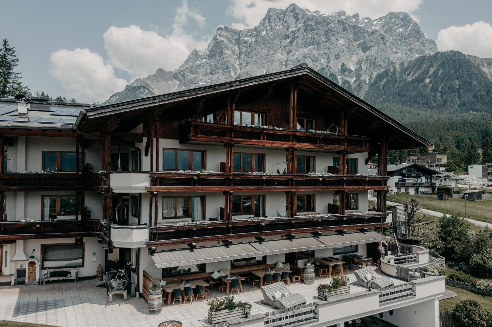 Alpenappartements Cristall Ehrwald Exteriör bild